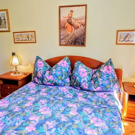 Viktoria Monterosso 3*