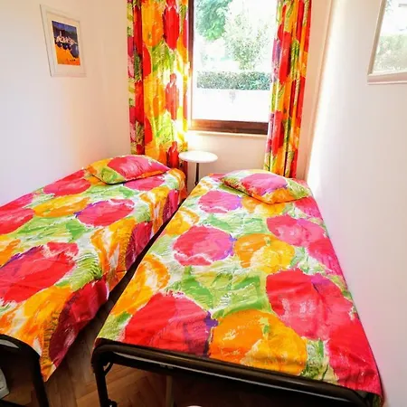 Gostinjska kuća Viktoria Monterosso 3*